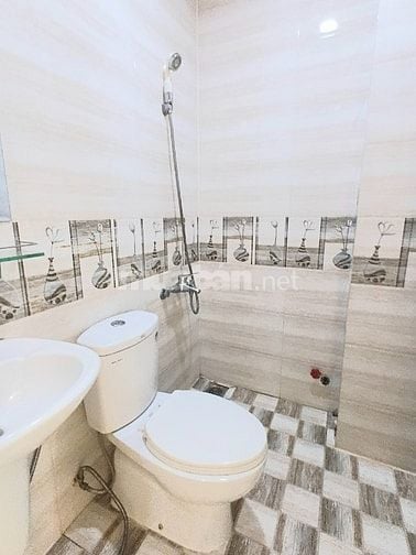 Cho thuê nhà tiện KD, để ở và mở VP Công ty cách Q1 vài bước chân