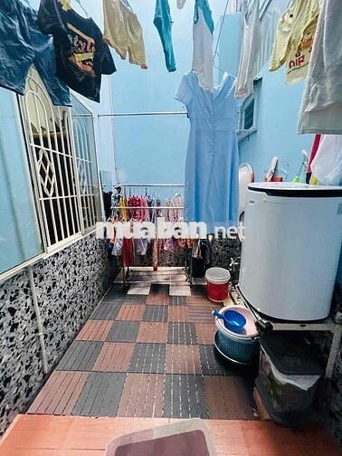 Cho thuê nhà đẹp, full nội thất, xe hơi ngủ trong nhà