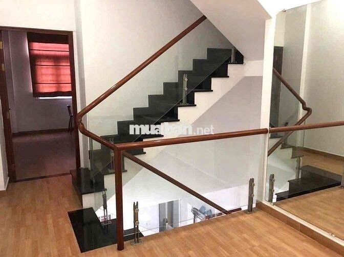 HXH 3pn3wc 81m2 hẻm phan huy ích P12