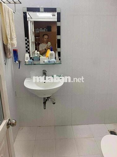 CHO THUÊ NHÀ NGUYÊN CĂN 2PN, FULL NỘI THẤT,KHU BIỂN HỒ NGHINH