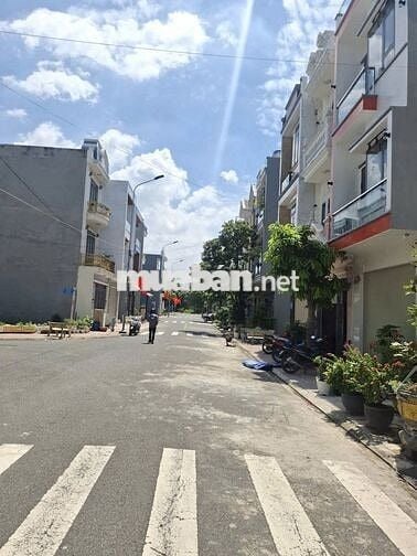 Đất gần VinCom Dĩ An, phường Tân Đông Hiệp, TP Dĩ An.