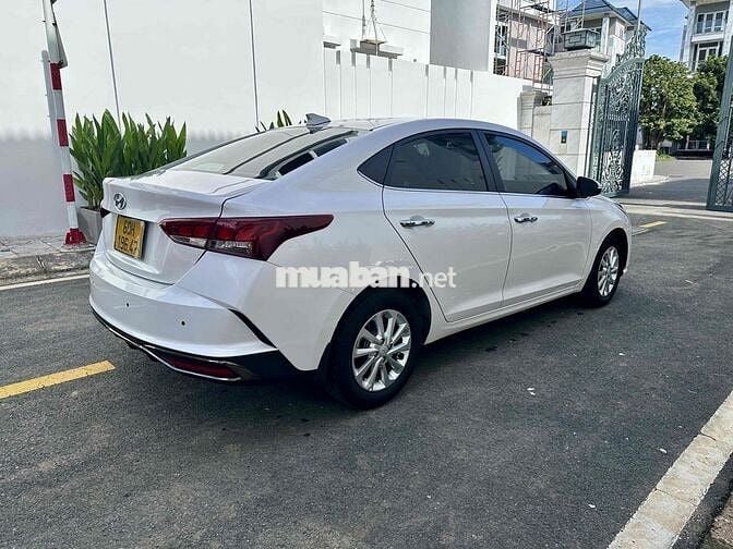 Hyundai Accent 2024 1.4 AT - 54000 km