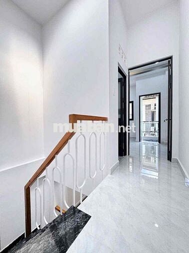 nhà sổ hồng giá 3 tỷ 180 tr tl