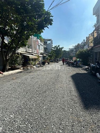 BÁN NHÀ MẶT TIỀN ĐƯỜNG SỐ 13,P TÂN KIỂNG 3X10M 1 LẦU.