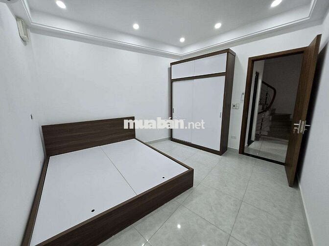 GIẢM BÁN NHÀ MỚI ĐẸP ĐỐNG ĐA, SÁT HỒ LINH QUANG, 8 PHÒNG NGÕ THÔNG 8TỶ