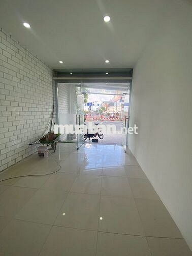 Mặt bằng 3.6x15m mặt tiền Cộng Hòa, gần Ga T3 – biển hiệu lớn