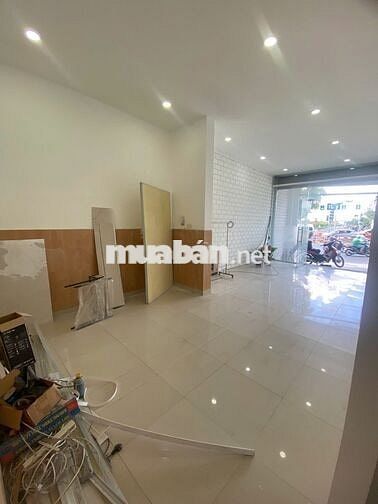 Mặt bằng 3.6x15m mặt tiền Cộng Hòa, gần Ga T3 – biển hiệu lớn