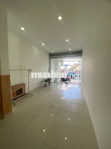 Mặt bằng 3.6x15m mặt tiền Cộng Hòa, gần Ga T3 – biển hiệu lớn