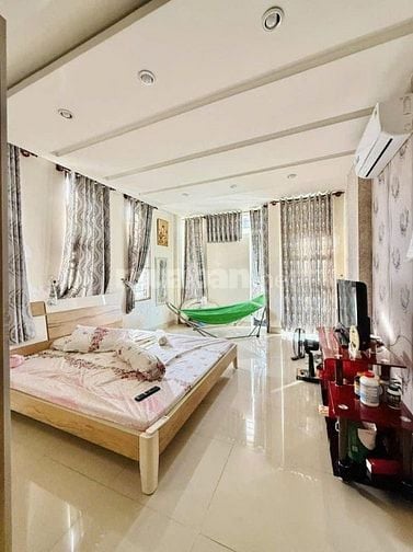 NGỘP BANK nhà hẻm 736 Lê Đức Thọ 88m2 ngang 4.1m 5lầu tặng NT 9.99 tỷ