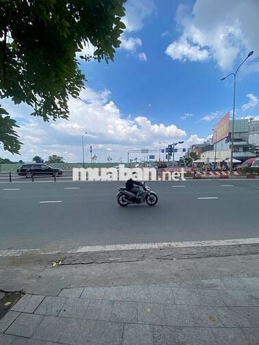 Mặt bằng 3.6x15m mặt tiền Cộng Hòa, gần Ga T3 – biển hiệu lớn