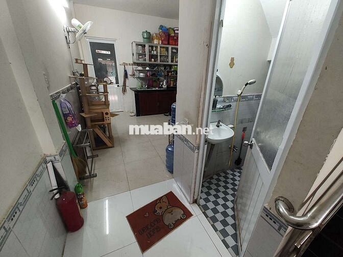 Nhà to giá rẻ Lê Văn Lương - Nhà Bè