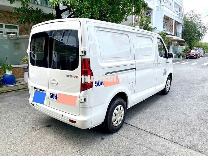 Xe tải van 945kg Tera V6 2S 2024 chạy lướt 650km