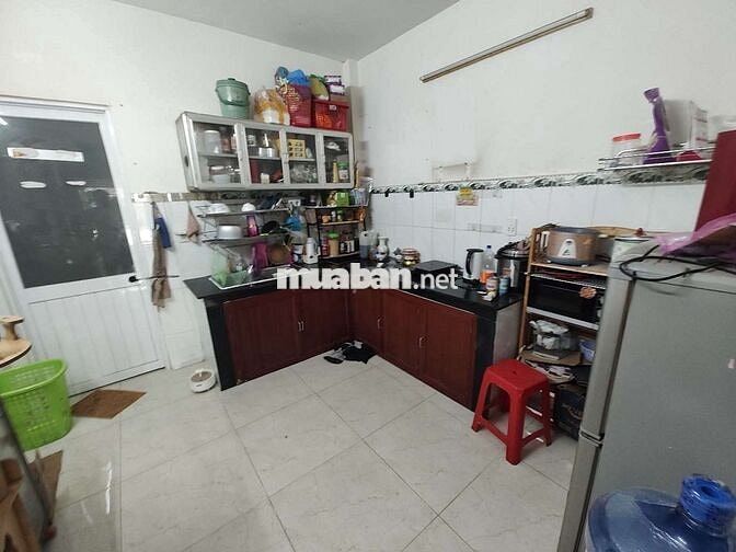 Nhà to giá rẻ Lê Văn Lương - Nhà Bè