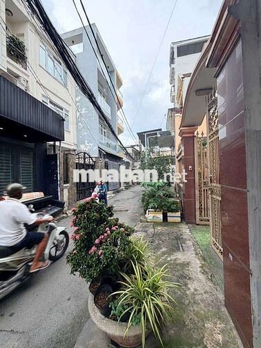 Nhà 1/ quang trung  6x18  rông