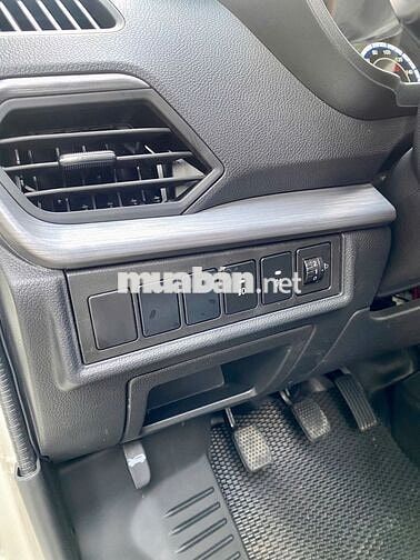 Xe tải van 945kg Tera V6 2S 2024 chạy lướt 650km