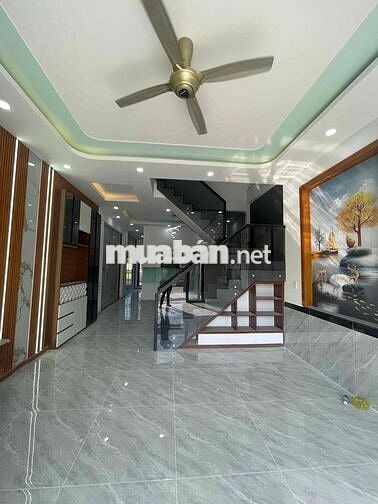 nhà mới xây sổ riêng hoàn công giá rẻ gần chợ hoá an. dt 75m2 giá 3tỷ3