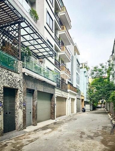 SIÊU HIẾM - XUÂN LA - PHÂN LÔ - THANG MÁY -  THOÁNG TRƯỚC SAU - GARA 