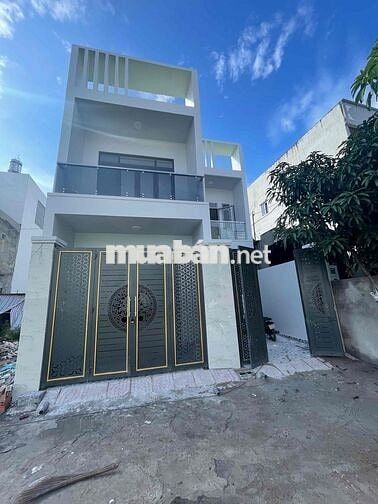 nhà mới xây sổ riêng hoàn công giá rẻ gần chợ hoá an. dt 75m2 giá 3tỷ3