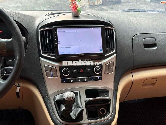 Hyundai Grand Starex 9 chỗ 2017 - 141000 km