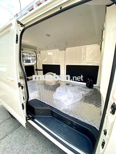 Xe tải van 945kg Tera V6 2S 2024 chạy lướt 650km