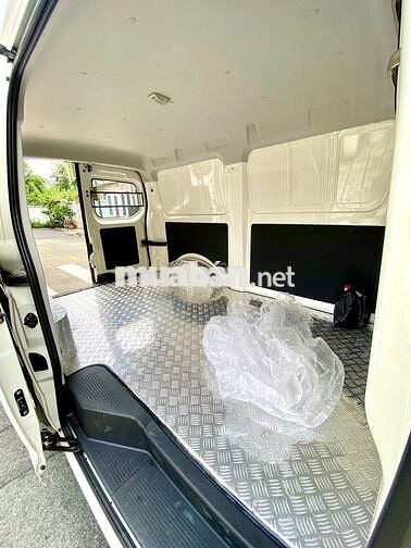 Xe tải van 945kg Tera V6 2S 2024 chạy lướt 650km