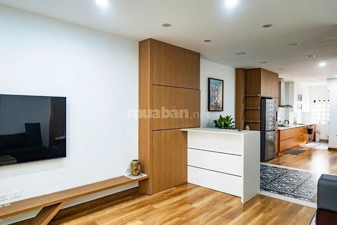 SIÊU HIẾM - XUÂN LA - PHÂN LÔ - THANG MÁY -  THOÁNG TRƯỚC SAU - GARA 