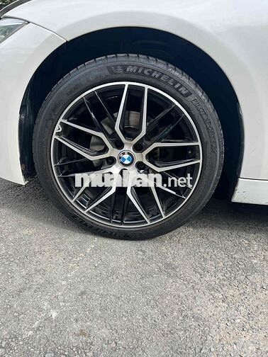 BMW 3 Series 2013 320i - 120 km