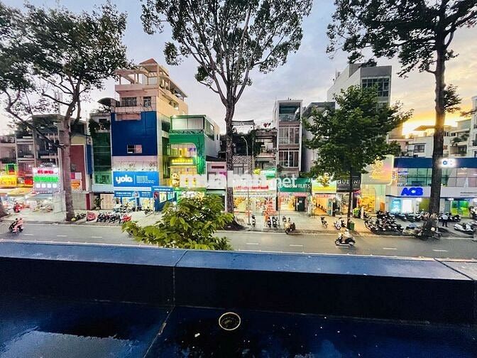 Rẻ Nhất - Mặt tiền Nguyễn Tri Phương - 4,3x20 - 4 Tầng - Giá 62 Triệu