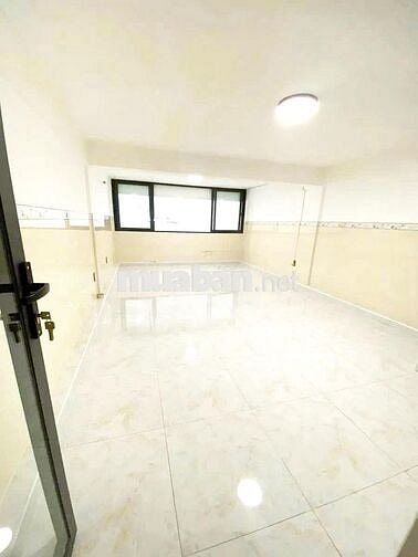 🏠 Cho thuê mặt bằng tầng trệt chung cư – Quận 5 - 4x20m , Trêt , Lửng.
