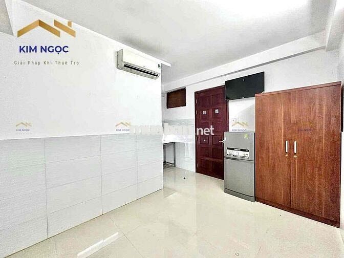 Cho Thuê Stuido Full Nội Thất - Mặt Tiền Không Hẻm - Cửa Sổ Giếng Trời