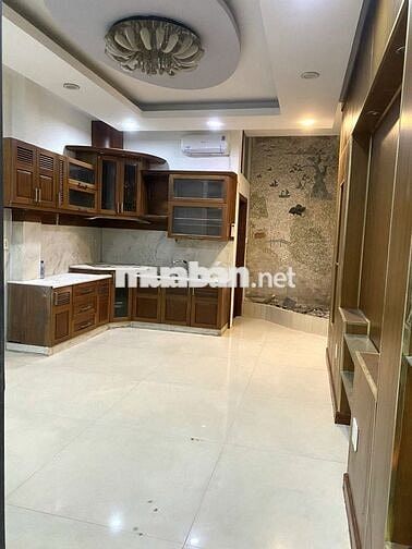 Cho thuê nhà mới 10P 10wc 4,2 x 20 Giá 45Tr KD mọi ngành nghề