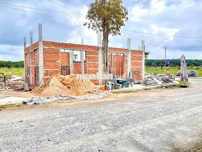 Kẹt tiền cần ra gấp! Bán gấp lô đất ngay cổng Khu công nghệ cao BD