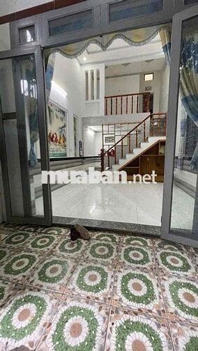 Giá chỉ 890 triệu, có bớt ít may mắn  Nhà sc ở gần trường Tiểu Học Thá