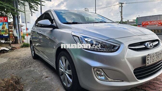 Acent Blue 2015 1.4 AT Hatchback - 97000 km