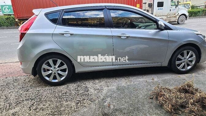Acent Blue 2015 1.4 AT Hatchback - 97000 km