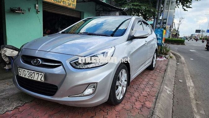 Acent Blue 2015 1.4 AT Hatchback - 97000 km
