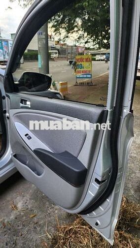 Acent Blue 2015 1.4 AT Hatchback - 97000 km
