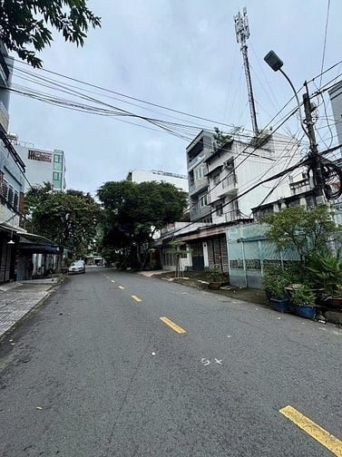 Bán nhà đường số 14m Phường Tân Quy, Quận 7 6x20m