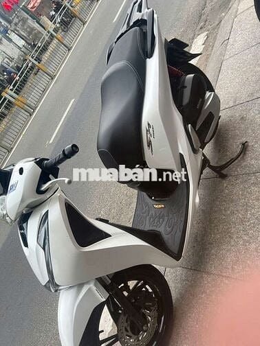 Honda SH 150I 2018 mới 90% Bstp chính chủ