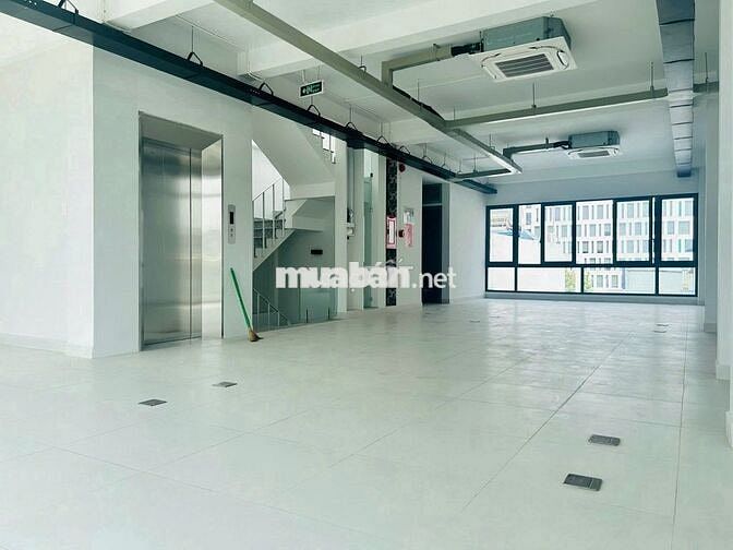 CHO THUÊ NHÀ HOÀNG HOA THÁM NGAY GA T3_ 8X20_ TRỆT 4 LẦU THANG MÁY.