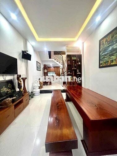 nhà 3 tầng kiệt ô tô nguyễn tất thành  nhà xây kiên cố