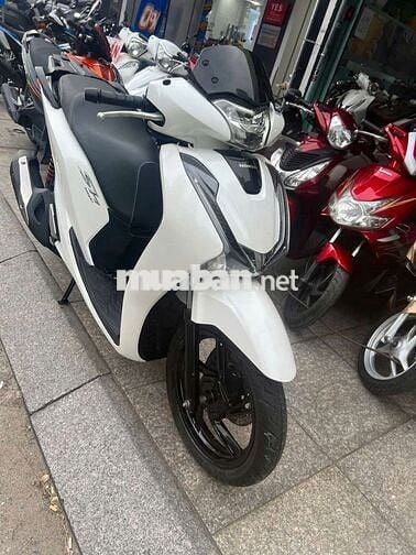 Honda SH 150I 2018 mới 90% Bstp chính chủ