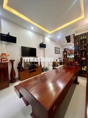 nhà 3 tầng kiệt ô tô nguyễn tất thành  nhà xây kiên cố