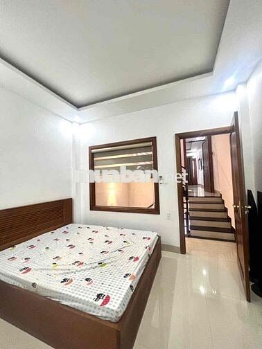 nhà 3 tầng kiệt ô tô nguyễn tất thành  nhà xây kiên cố