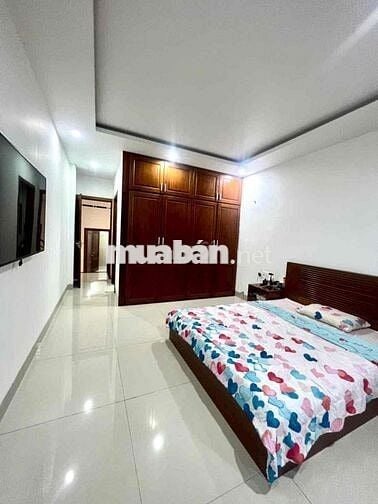 nhà 3 tầng kiệt ô tô nguyễn tất thành  nhà xây kiên cố