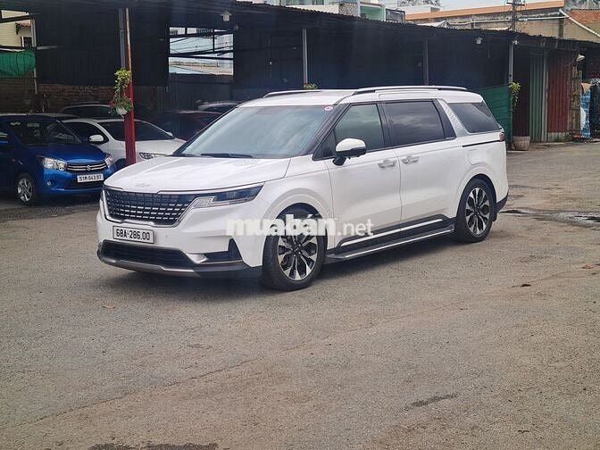 KIA CARNIVAL 2022 PREMIUM 8 CHỖ, MÁY DẦU.