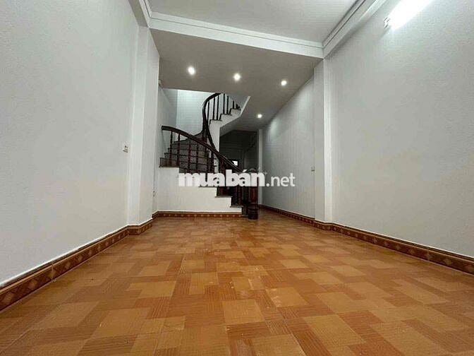 🏡 NHÔ 4 TỶ NHÀ 3 TẦNG -DÂN XÂY - OTO ĐỖ CỬA- FULL THỔ CƯ- GẦN CẦU NHẬT