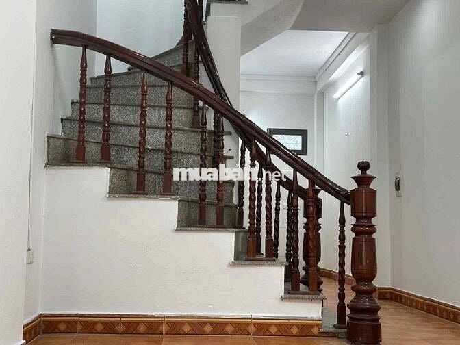 🏡 NHÔ 4 TỶ NHÀ 3 TẦNG -DÂN XÂY - OTO ĐỖ CỬA- FULL THỔ CƯ- GẦN CẦU NHẬT