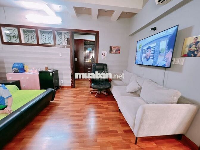 NGUYÊN CĂN HXT ĐƯỜNG THẠCH LAM DIỆN TÍCH 6X20M  TRỆT 4 LẦU