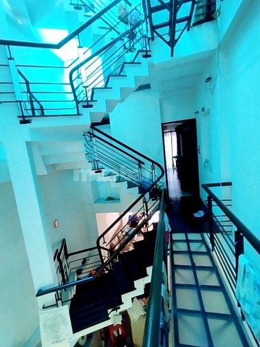 Nhà 4 lầu 4x20m đường nội khu Cao Lỗ phường 4 quận 8 